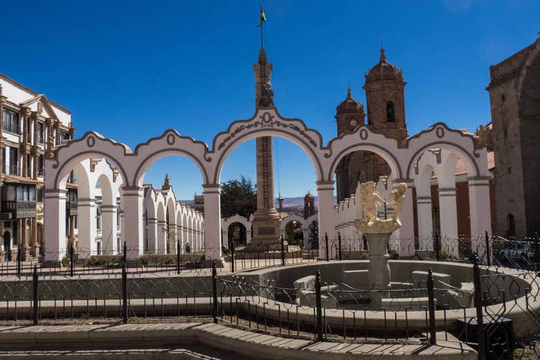 Panorámica de la Plaza del 10 de noviembre