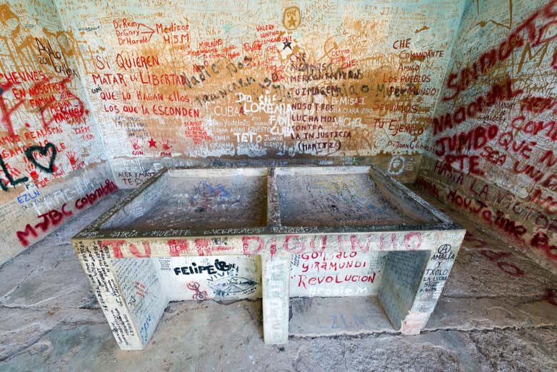 Tanque em que foi exposto o corpo do Che