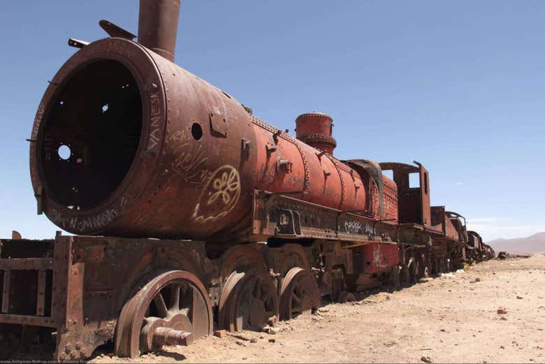 Discover Uyuni's Train Cemetery