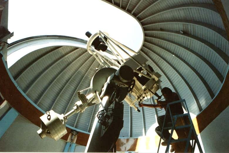 Telescopio professionale all'Osservatorio di Santa Ana