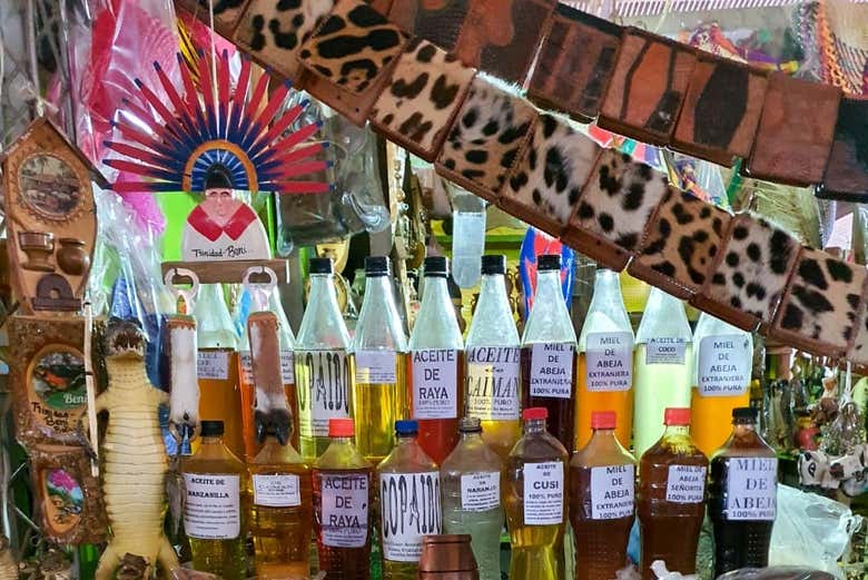 Oil and other typical Amazonian products