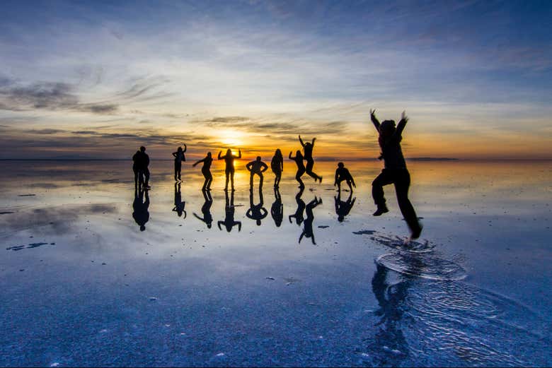 Desfrutando do entardecer no salar de Uyuni