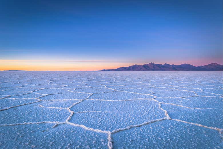 Amanhecer no salar de Uyuni