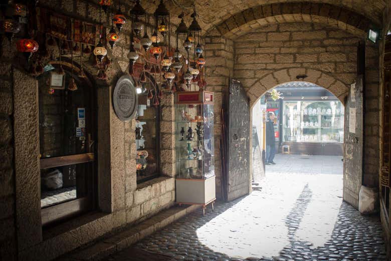 Stroll through Baščaršija, the old bazaar