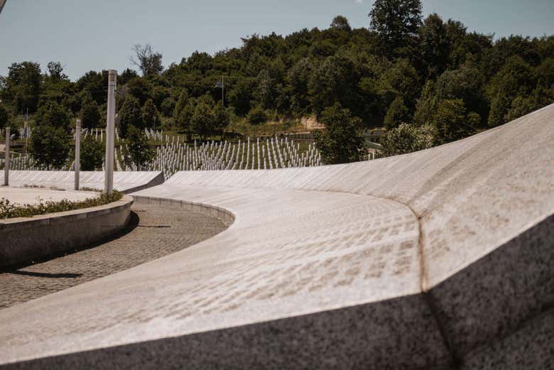 Nomes das vítimas do massacre de Srebrenica