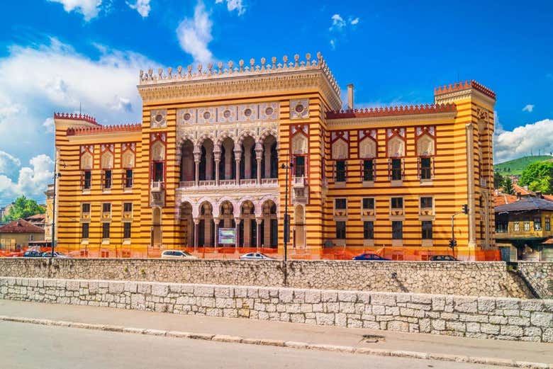 Admire the Sarajevo City Hall