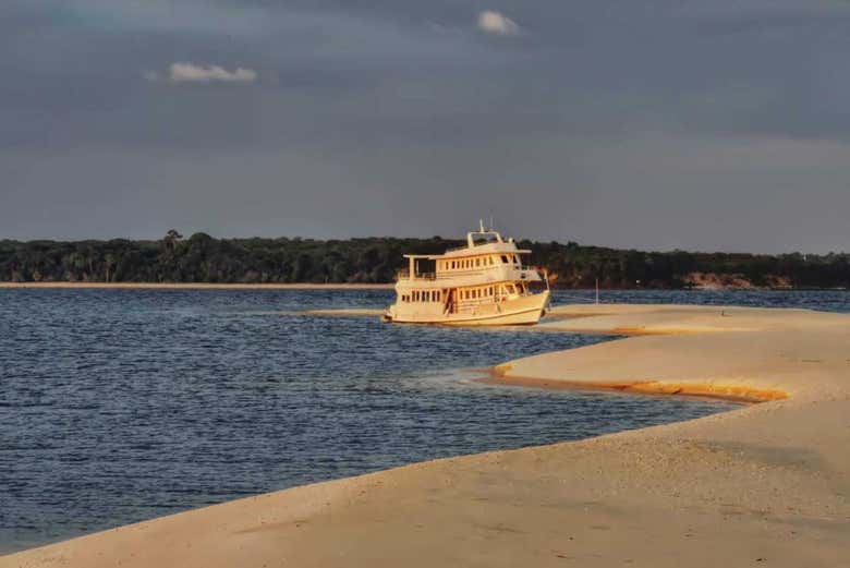 Tipo de embarcação para o tour