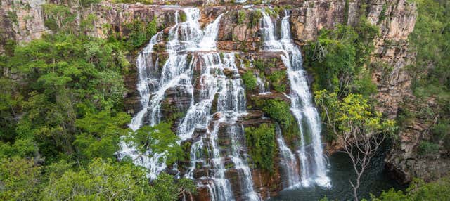 Rapel na cachoeira Almécegas