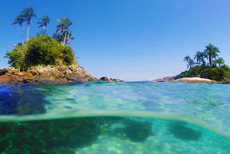 Aguas cristalinas en las Ilhas Botinas
