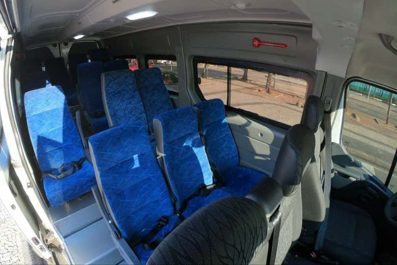 Interior del minibús