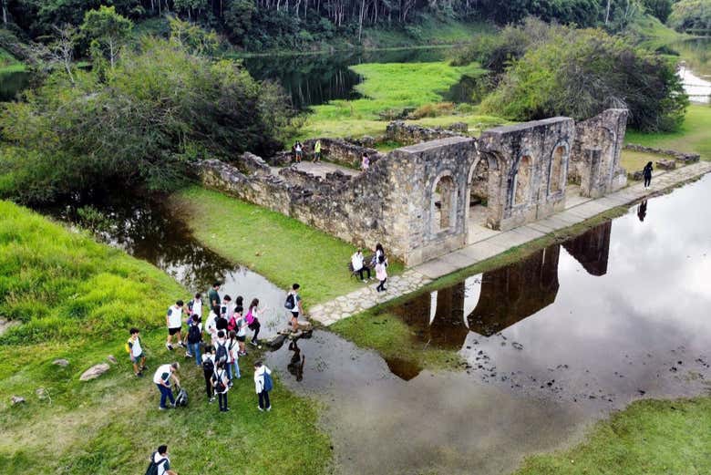 Paseando por las ruinas de São João Marcos