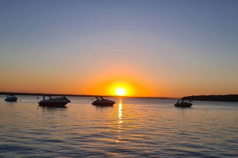 Sun setting in Ilha dos Namorados