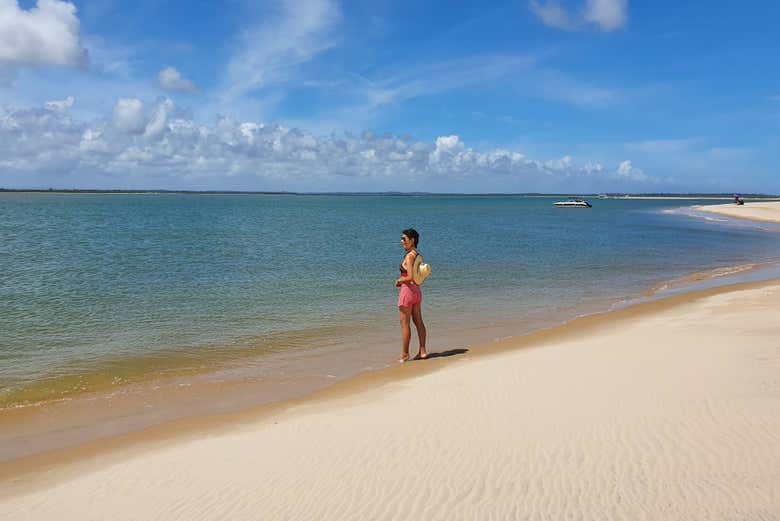 Contemplando a paisagem paradisíaca