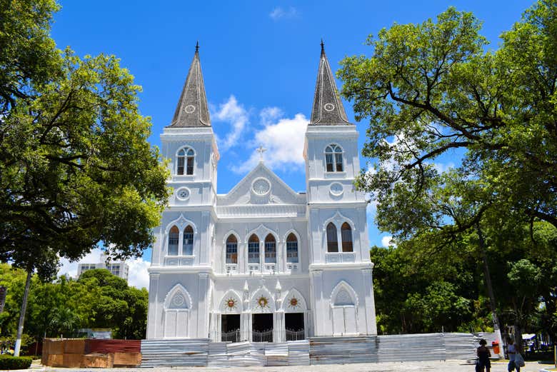 Admiring the cathedral of Aracaju