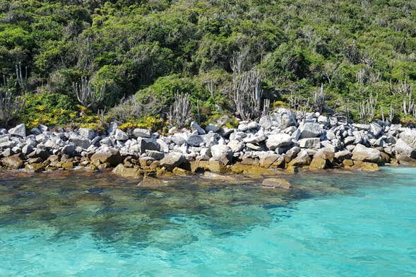 Passeio de barco por Arraial do Cabo