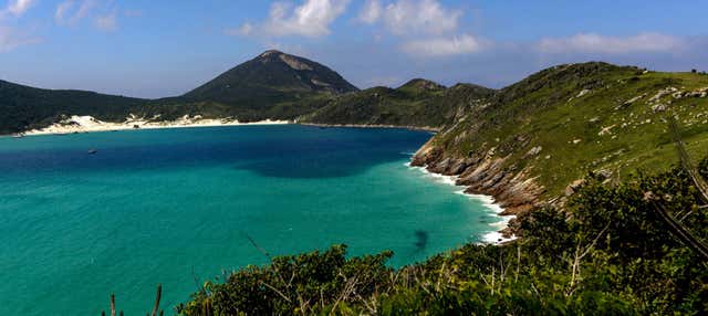 Trilha pela praia do Forno e mirantes de Arraial do Cabo