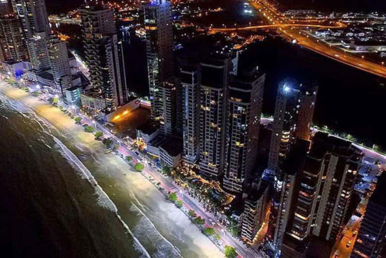 Vista aérea da Avenida Atlântica