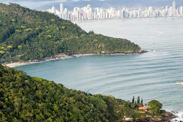 Be captivated by the Balneario Camboriú coast