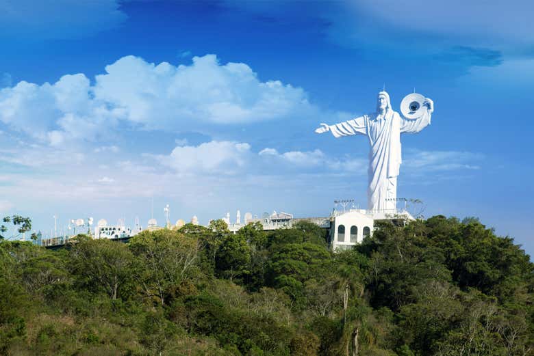 Cristo Luz in Balneario Camboriú