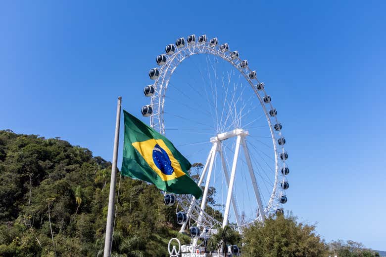 Balneário Camboriú Ferris wheel: a symbol of the city