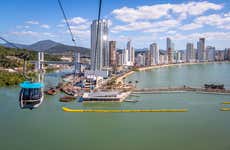 Teleférico do Parque Unipraias até a praia das Laranjeiras + Barco pirata