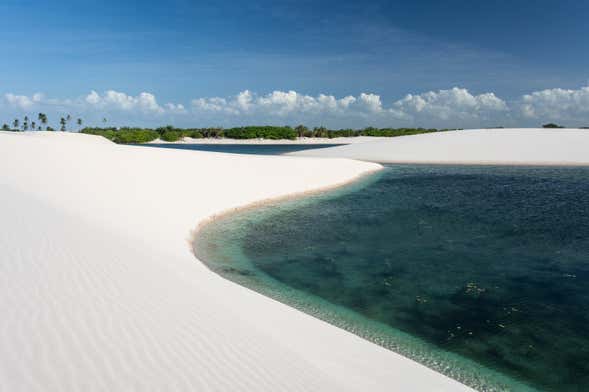 Trilha pela lagoa Bonita