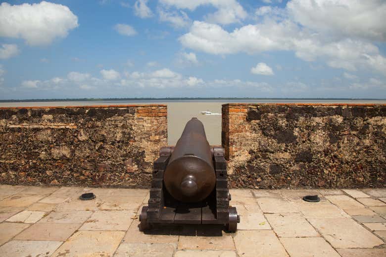 Cañón en el Forte do Presépio