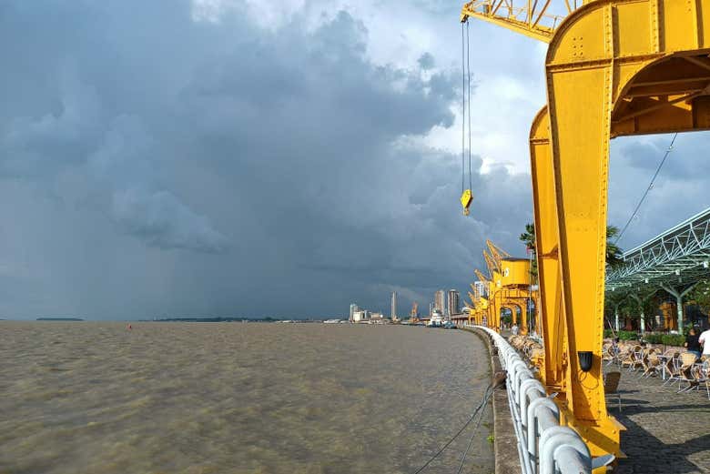 Vista da baía do Guajará