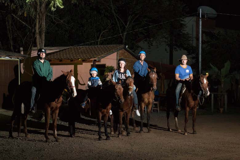 Você desfrutará de um passeio a cavalo à noite