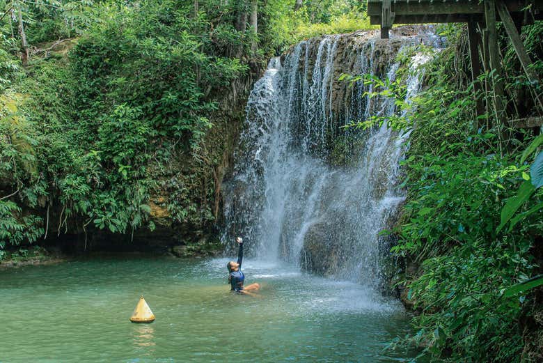 Disfrutando de las cascadas del río Mimoso