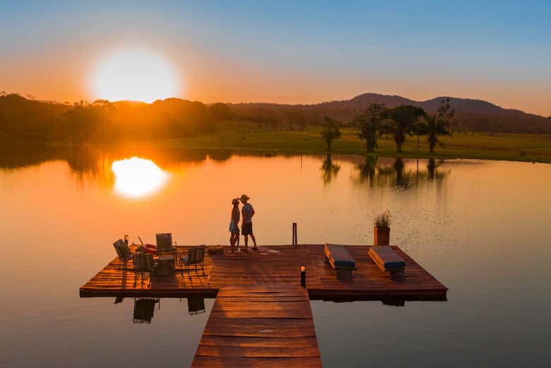 Deck no lago da Fazenda Ceita Corê
