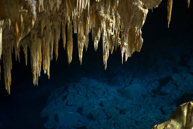 Estalactitas del lago Azul