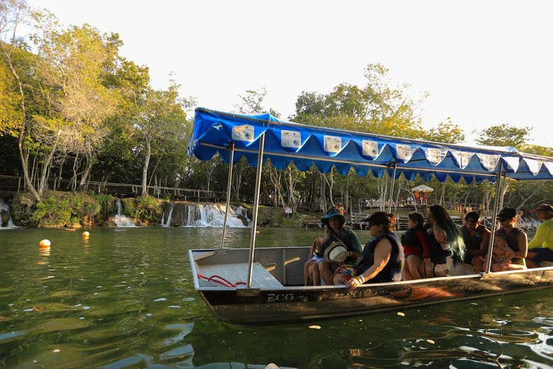 Tour en barco por el río Formoso