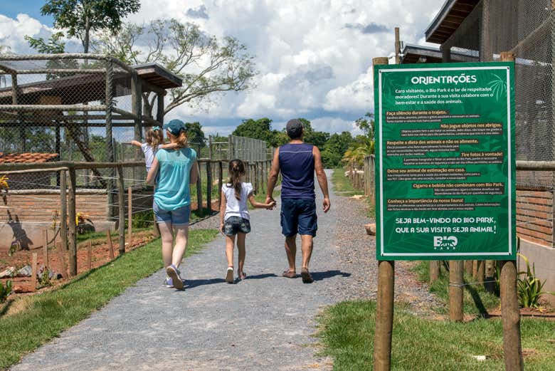 Una famiglia durante la visita