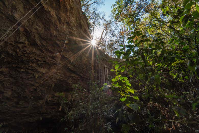 Visita guiada pela gruta do Lago Azul