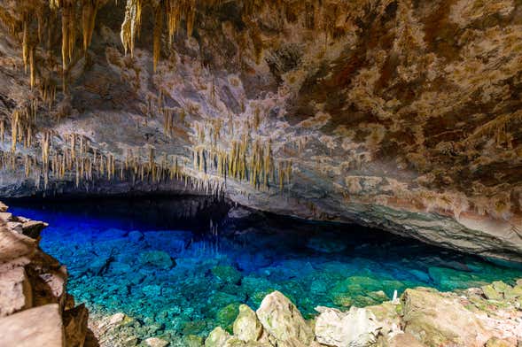 Discesa in corda doppia all'Abismo Anhumas + Giro in gommone e snorkeling