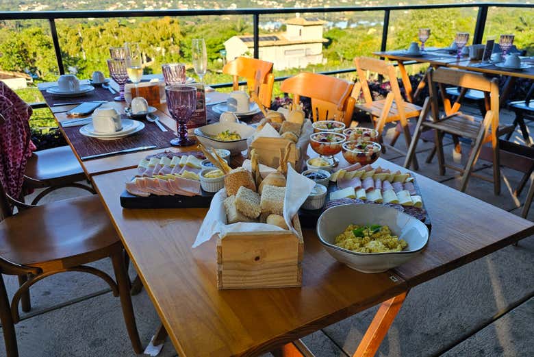 O café da manhã depois do passeio de balão