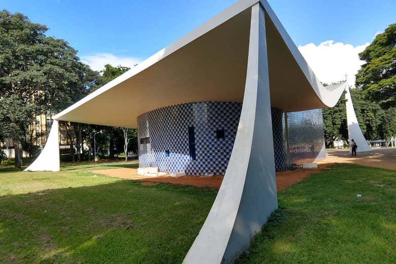 Enjoying the sites of the city