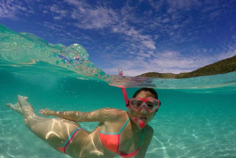 Águas cristalinas em Arraial do Cabo