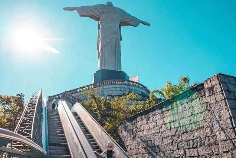 Arriving at Christ the Redeemer
