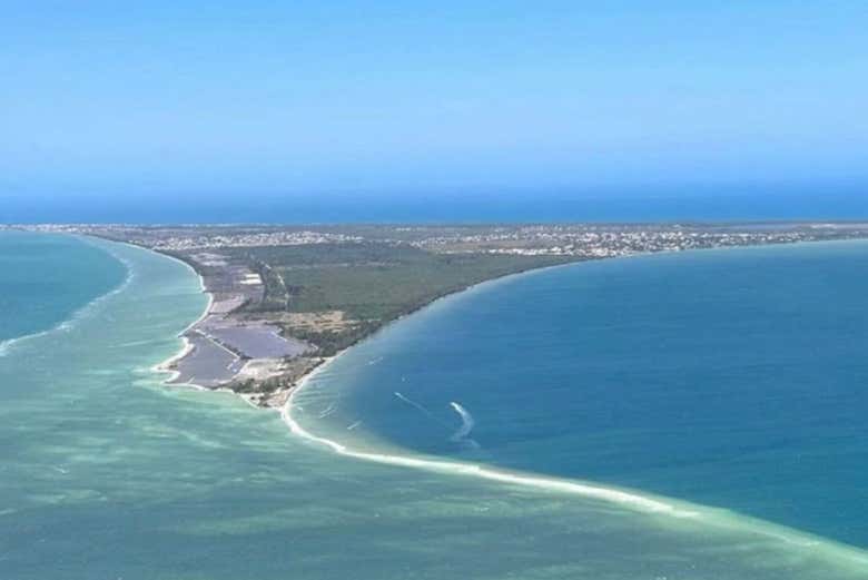 Contemplad la impresionante lengua de arena de Ponta da Alcaíra