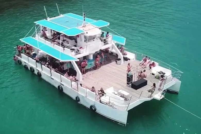 Catamarã para o passeio