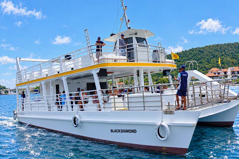Paseo en catamarán por Cabo Frío
