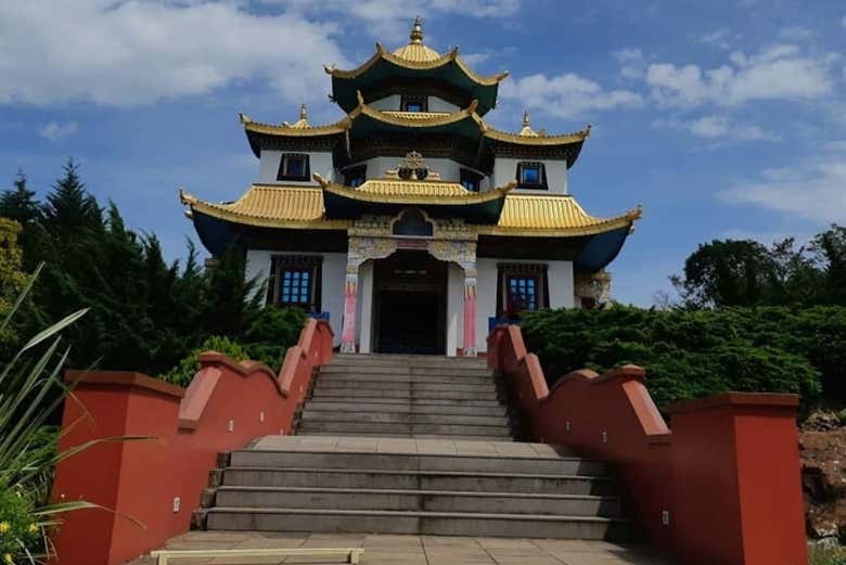 Templo budista Chagdud Gonpa Khadro Ling