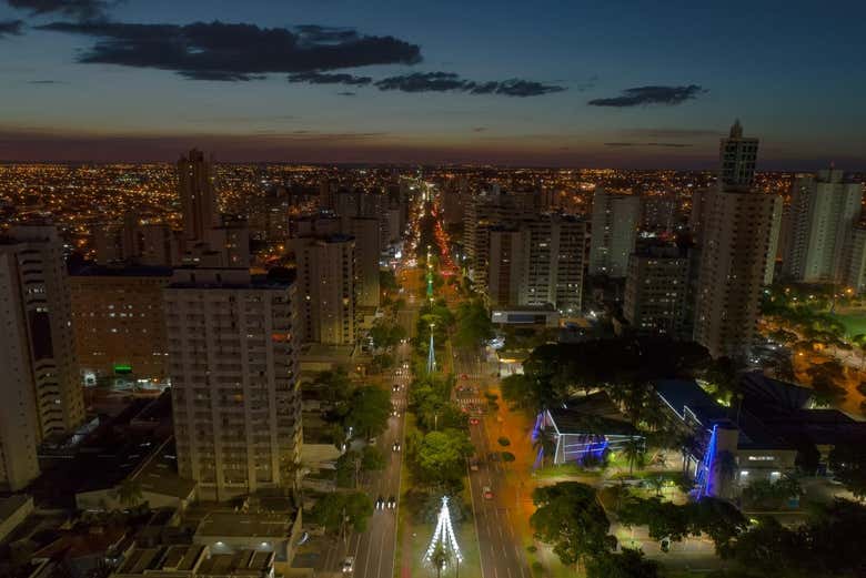 Campo Grande por la noche
