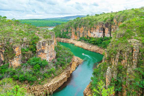 Boat Trip around Mirante dos Canyons Park