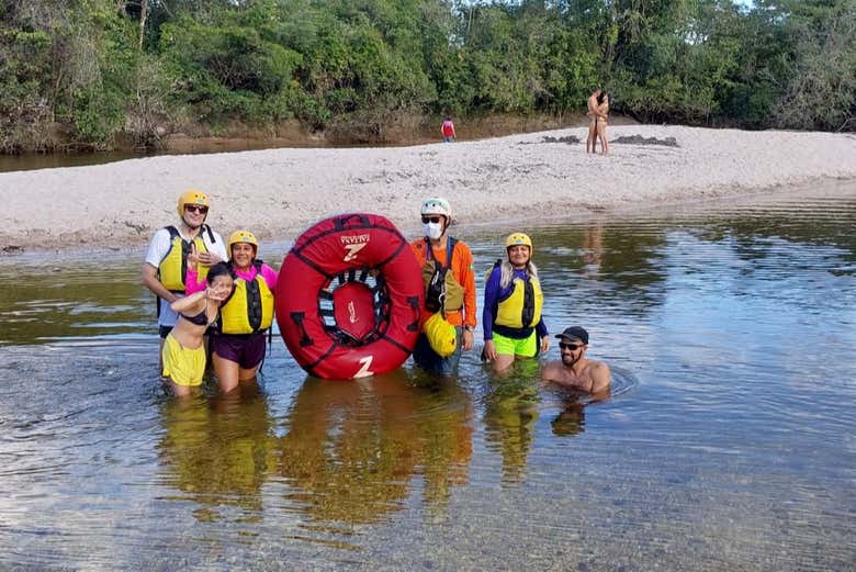 Tubing em família no rio das Almas