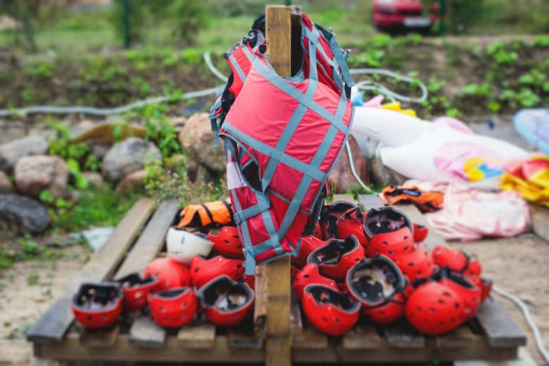 Learn from a rafting instructor