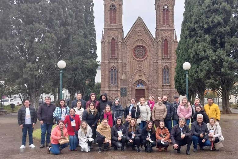 Di fronte alla chiesa di Vacaria