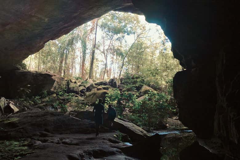 Admire the Aroe Jari Cavern